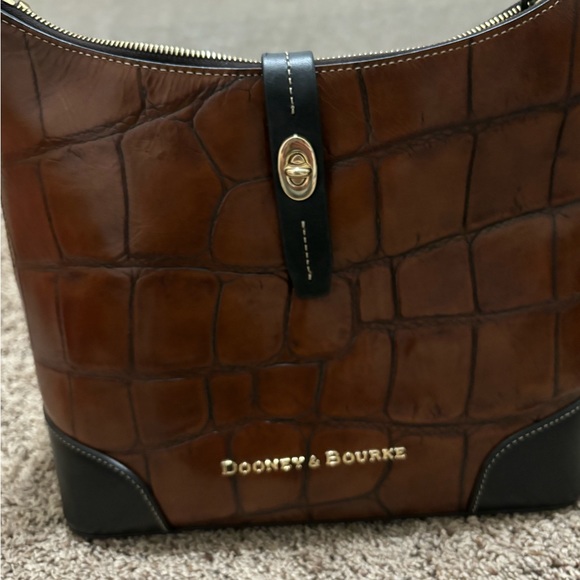 Dooney and Bourke purse! - Picture 3 of 5